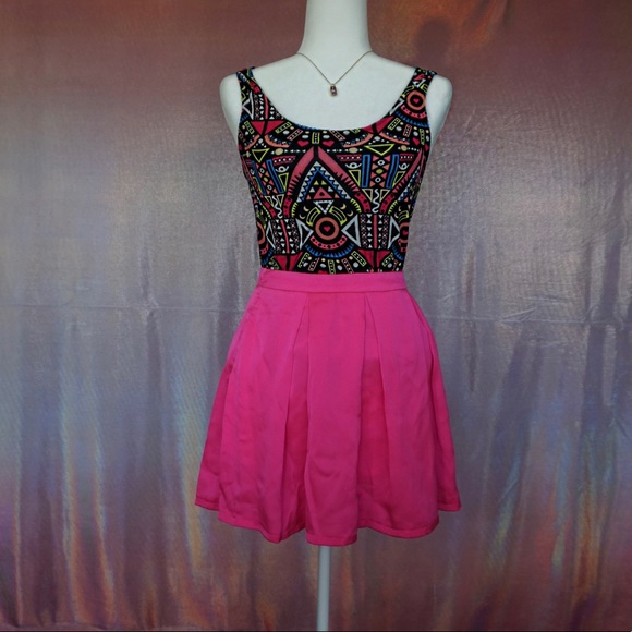 Dresses & Skirts - 🔴SOLD🔴 💕Hot Pink Pleated Skirt W/ Hidden Pockets 💕